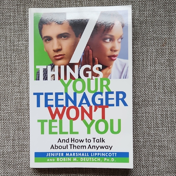 Balantine Books Toys 7 Things Your Teenager Wont Tell You Book(01)